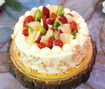 Fresh fruit cake